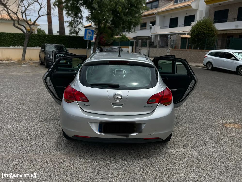 Opel Astra 1.3 CDTI Cosmo - 2