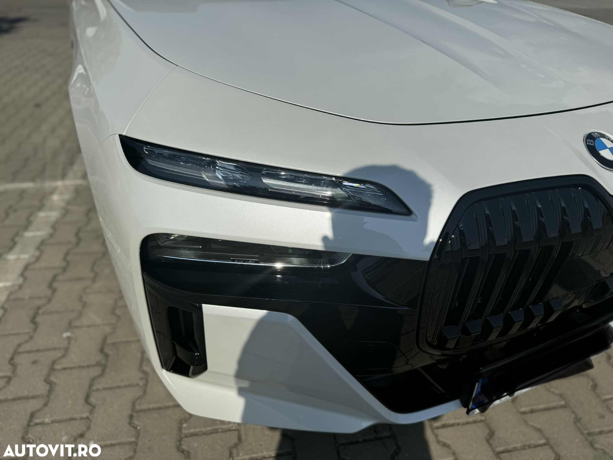 BMW Seria 7 740d xDrive MHEV - 4
