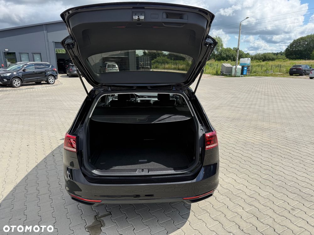 Volkswagen Passat 2.0 TDI SCR DSG Comfortline - 10