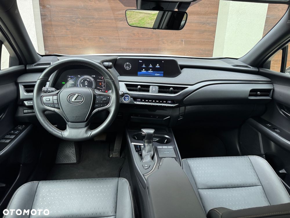 Lexus UX 200 GPF F Sport Edition 2WD - 25