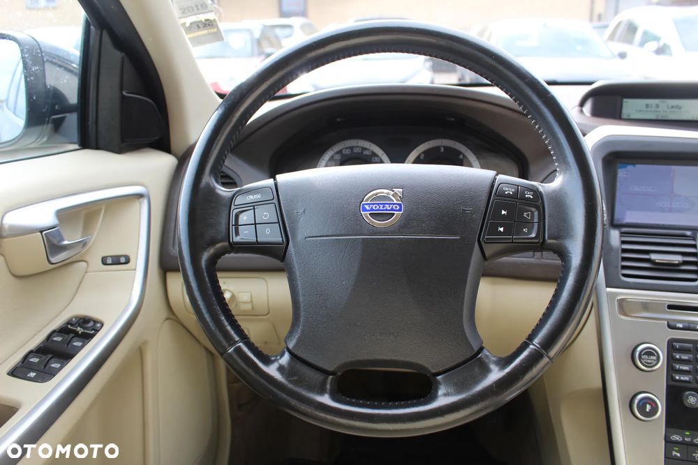 Volvo XC 60 2.4D AWD Summum - 24