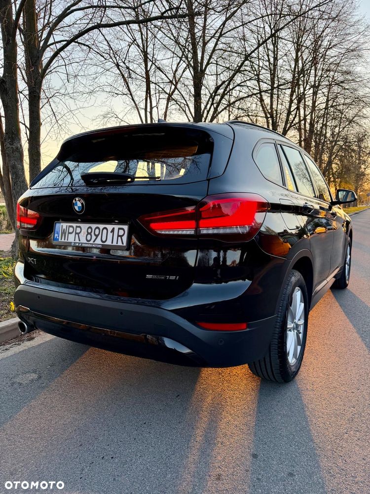 BMW X1 sDrive18i - 13