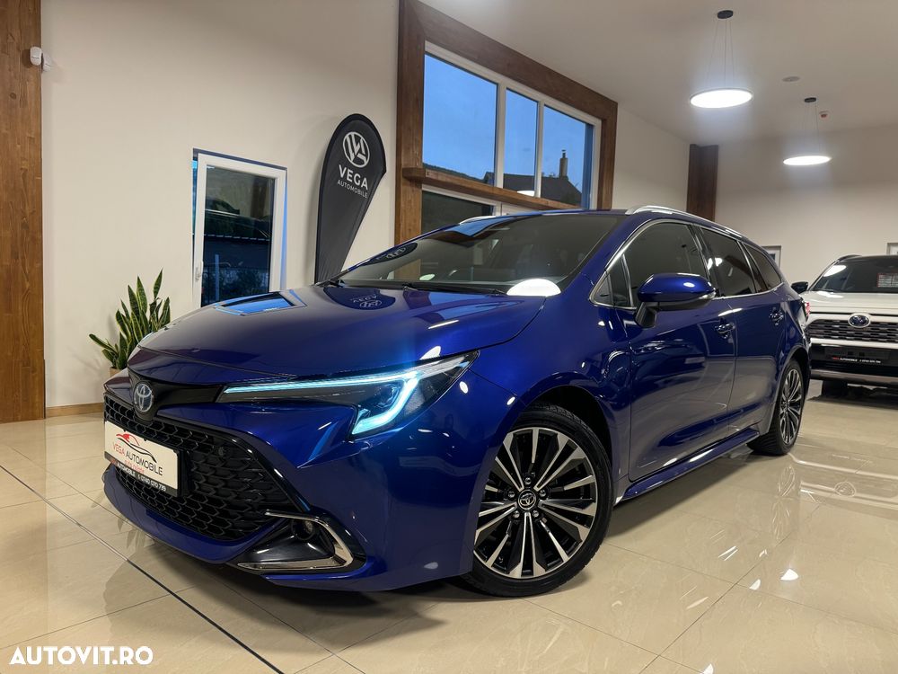 Toyota Corolla 1.8 Hybrid Team Deutschland - 2