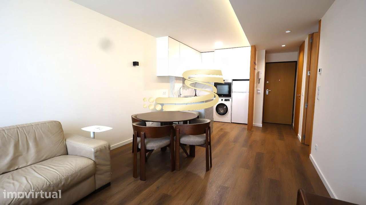 APARTAMENTO T1 RENOVADO PARA ARREDAMENTO / PORTO / CARVALHIDO - Grande imagem: 2/8