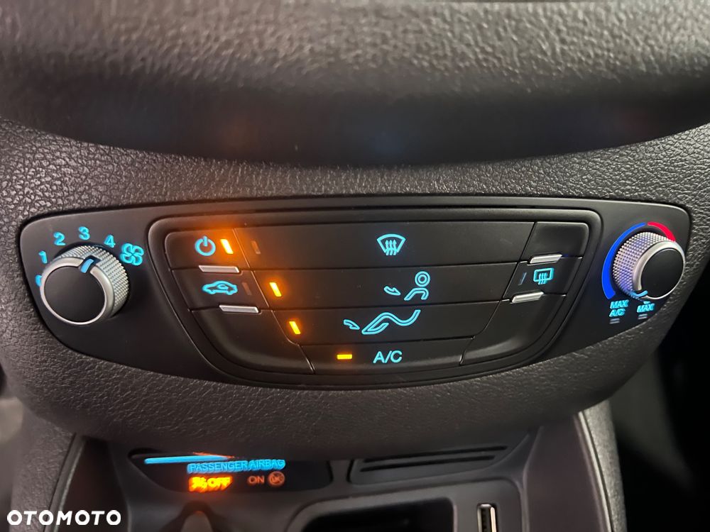 Ford Tourneo Courier 1.0 EcoBoost Sport - 29