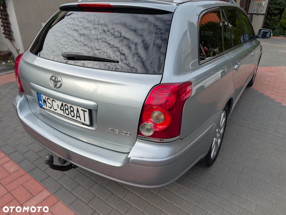 Toyota Avensis 2.0 VVT-i Sol - 18