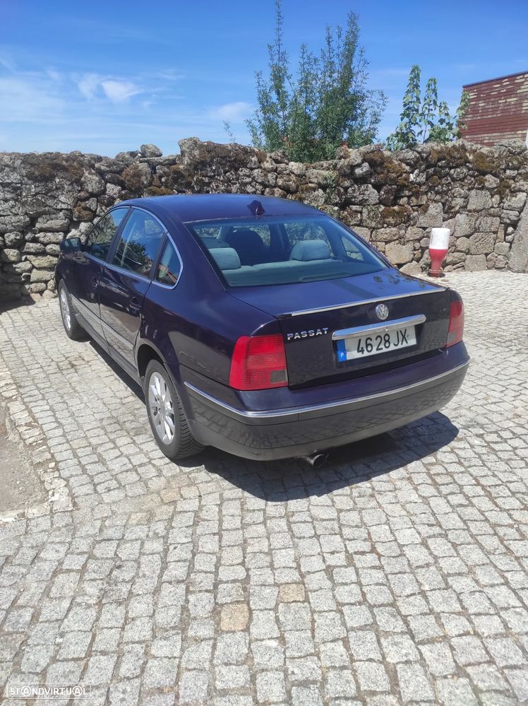 VW Passat 1.9 TDi Confl. Top EC - 12