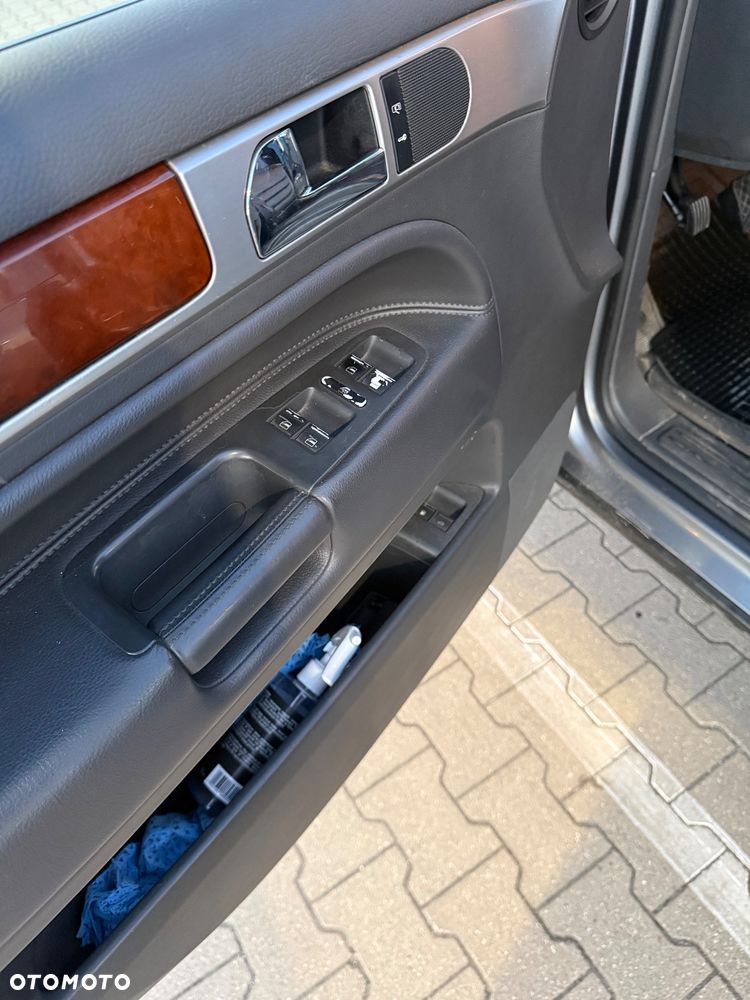 Volkswagen Touareg - 14