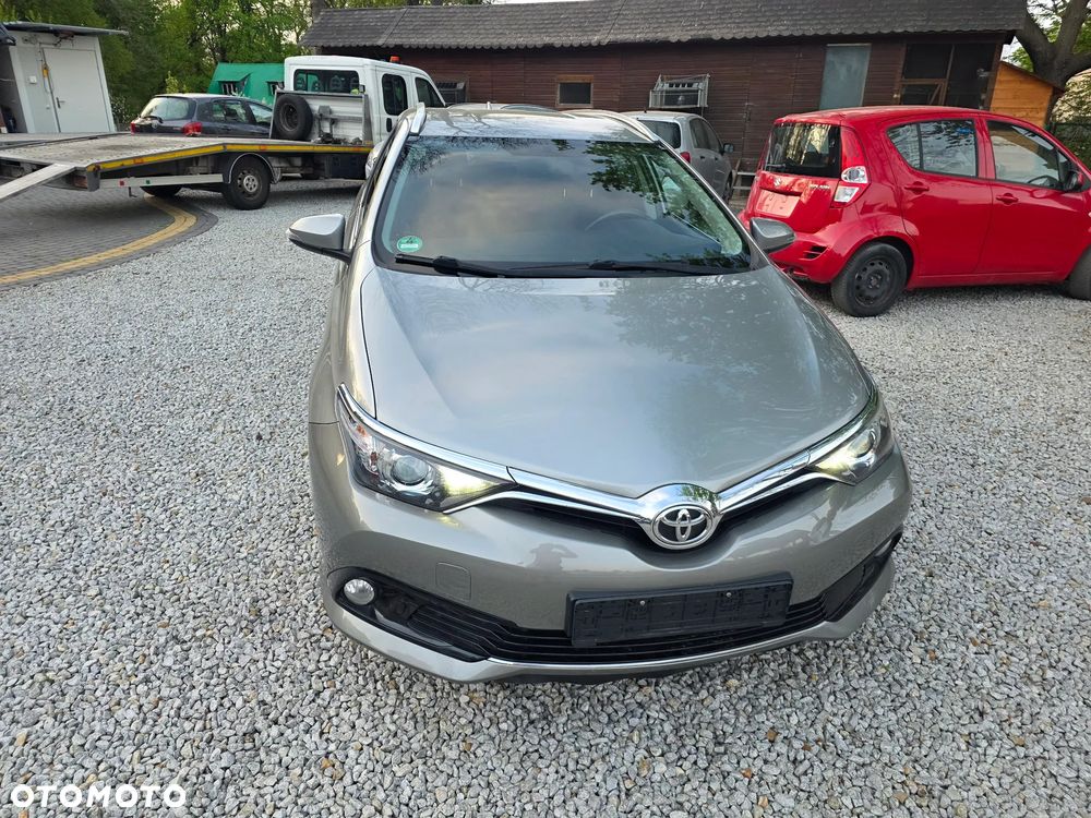 Toyota Auris 1.2 Turbo Executive - 10