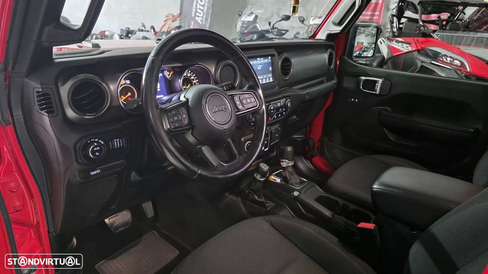 Jeep Gladiator 3.0 CRD Sport AT8 - 35