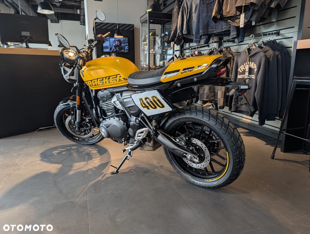Triumph Inny - 9