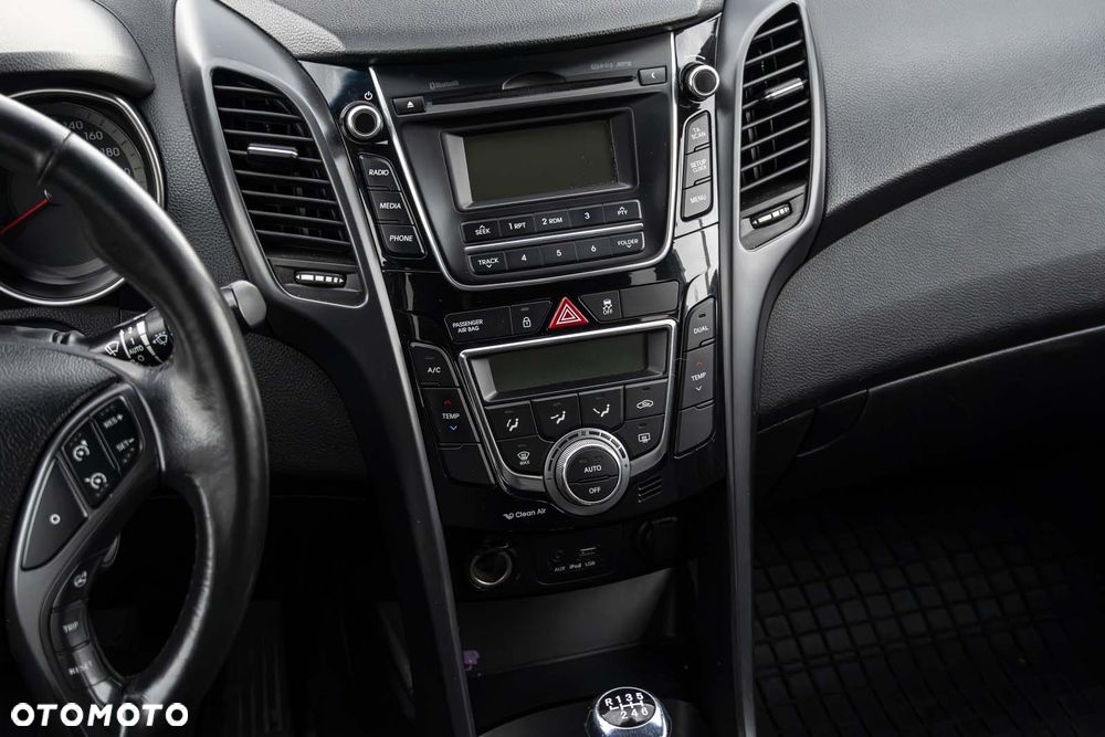 Hyundai i30 1.6 CRDi Comfort - 11