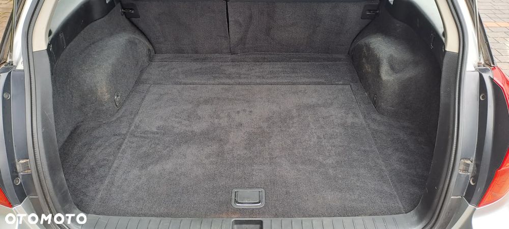 Subaru Legacy 2.0R Trend - 20