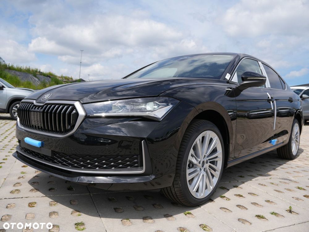 Skoda Superb 2.0 TDI SCR 4x4 L&K DSG - 9