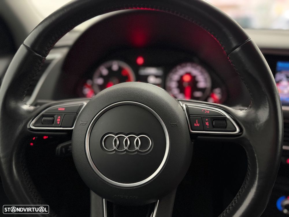 Audi Q5 2.0 TDI Business Line S-line - 26