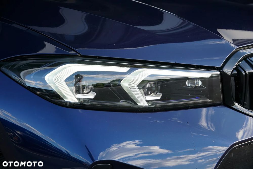 BMW Seria 3 330e PHEV M Sport - 16