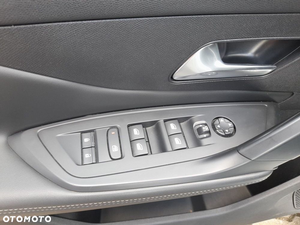 Peugeot 308 1.2 PureTech Allure Pack S&S EAT8 - 10