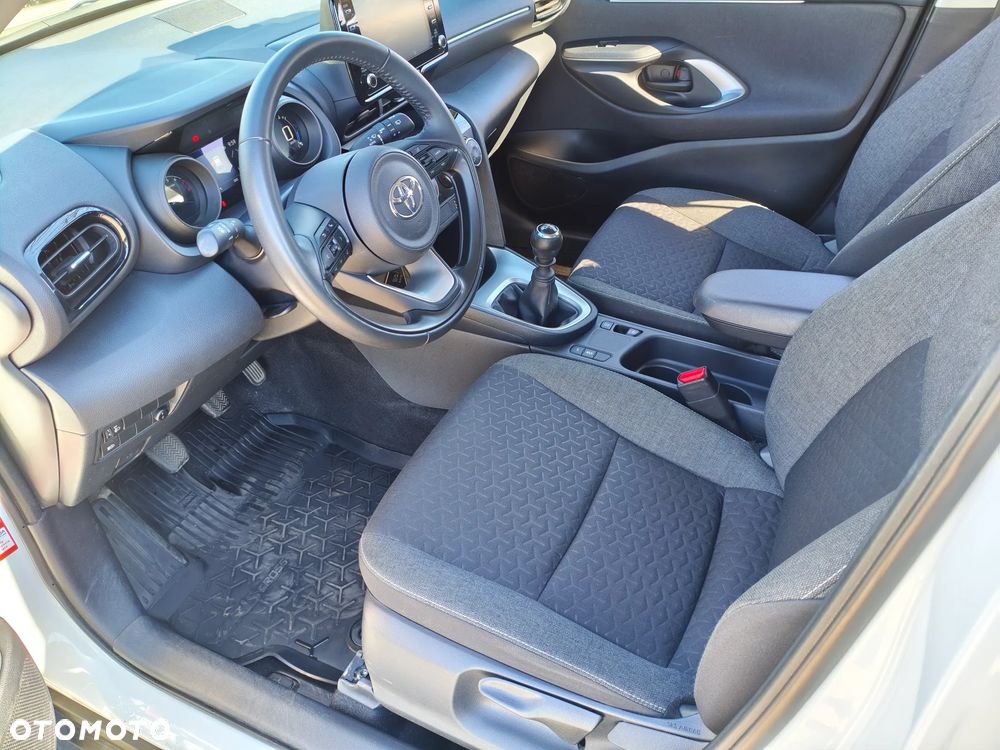 Toyota Yaris 1.5 Active - 11