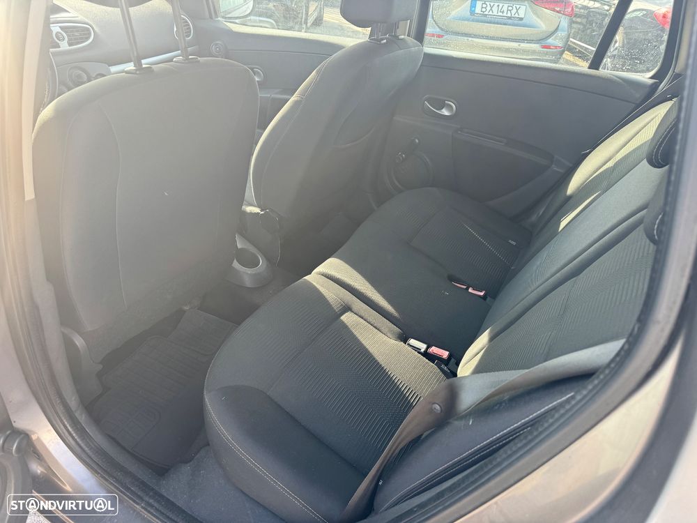Renault Clio Break 1.2 16V Dynamique - 10
