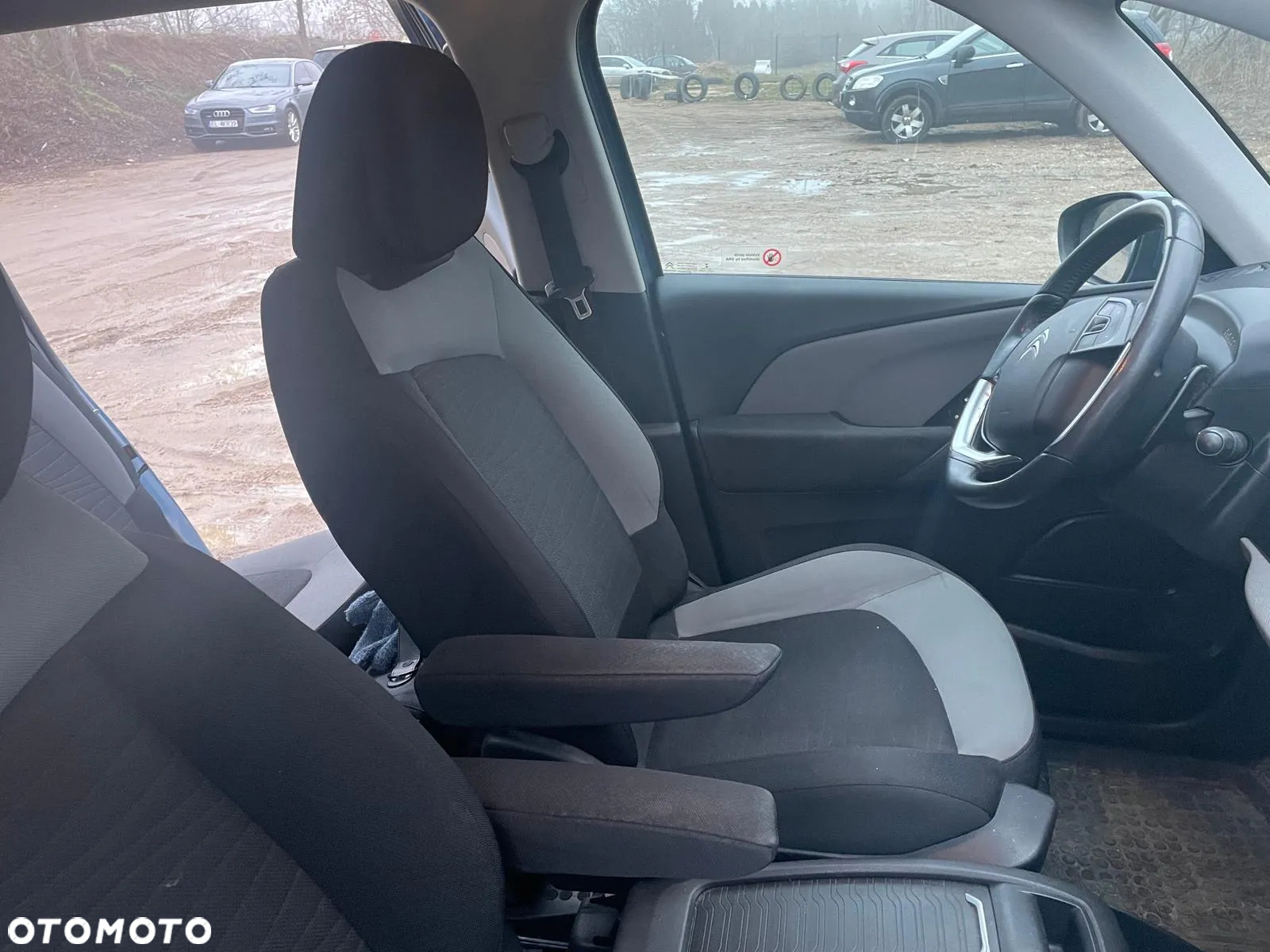 Citroën C4 Grand Picasso e-HDi 115 ETG6 Attraction - 9