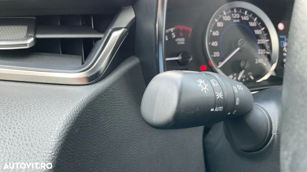 Toyota Corolla 1.8 HSD Dynamic - 26