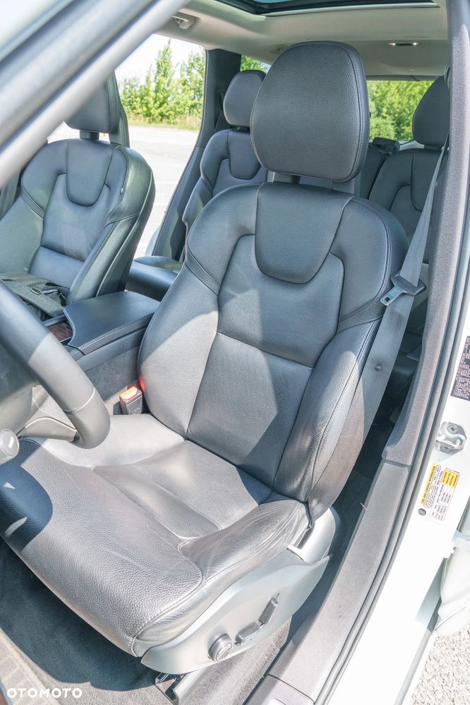 Volvo XC 90 T6 AWD Momentum 7os - 25