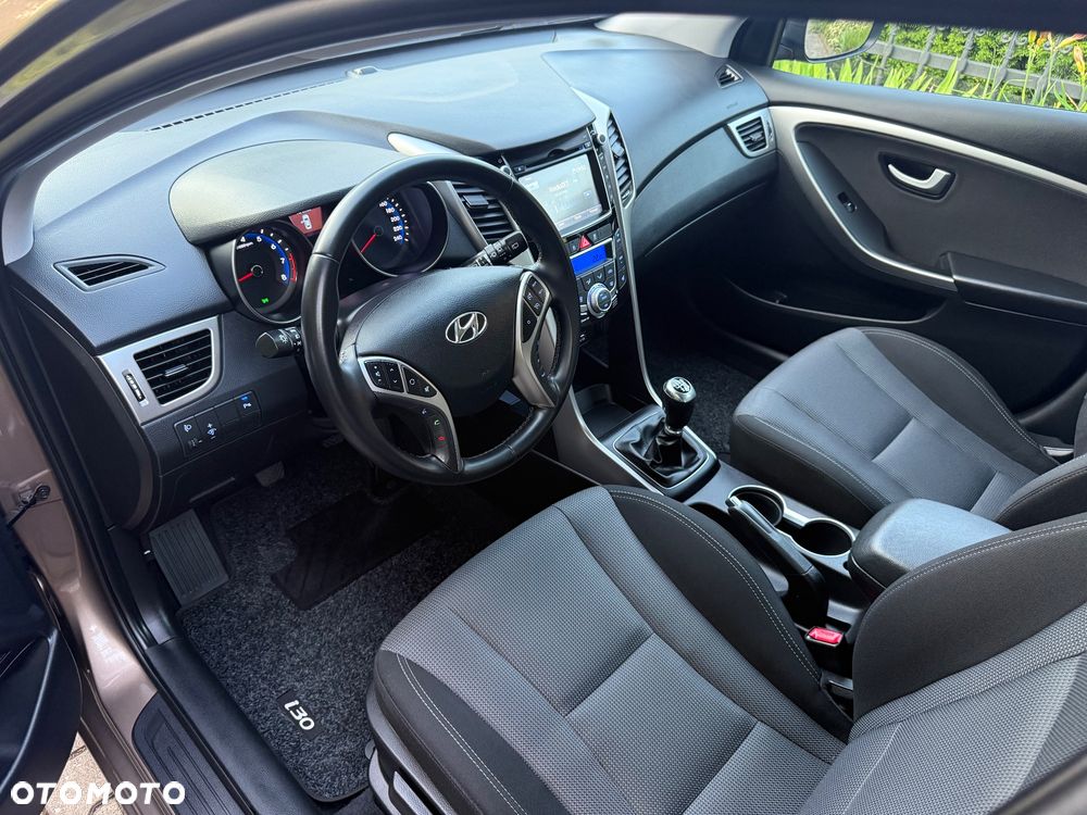 Hyundai i30 1.6 Fifa World Cup Edition - 6