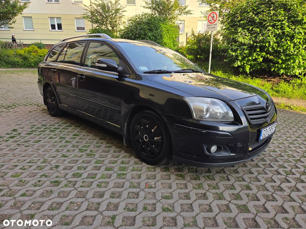 Toyota Avensis 2.0 D-4D Sol - 2
