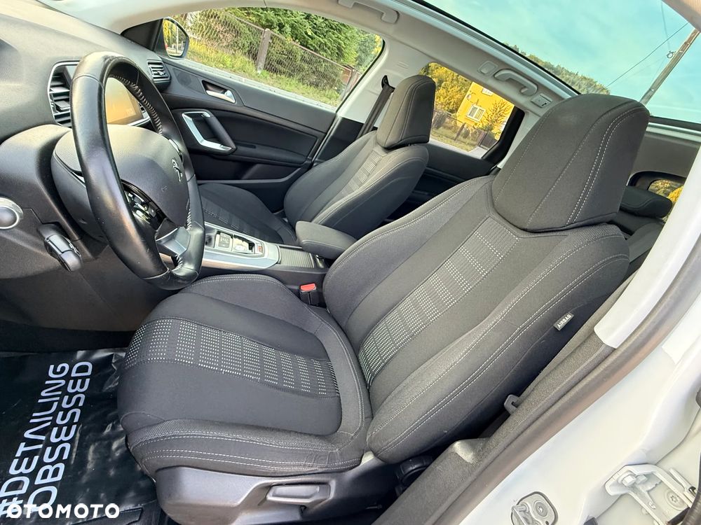 Peugeot 308 2016