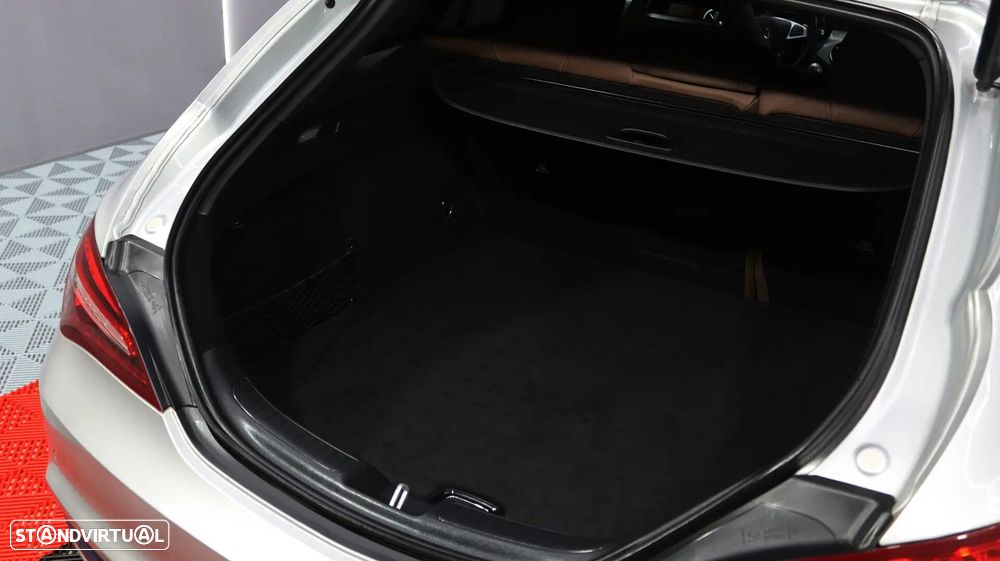 Mercedes-Benz CLA 220 d Shooting Brake AMG Line Aut. - 5