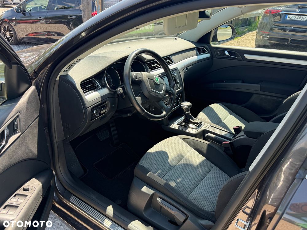 Skoda Superb 1.8 TSI Ambition DSG - 9