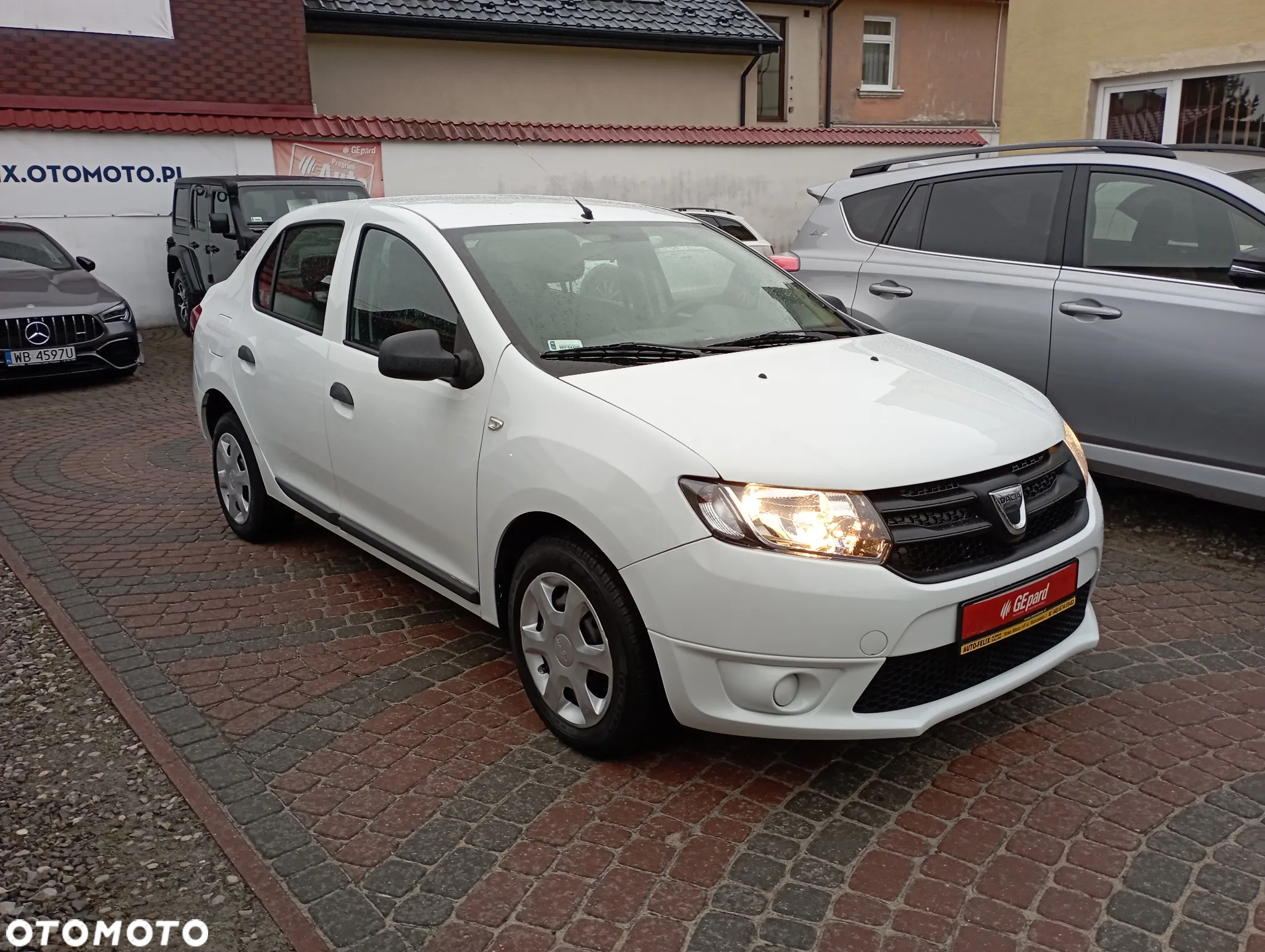 Dacia Logan 1.2 16V Access - 3