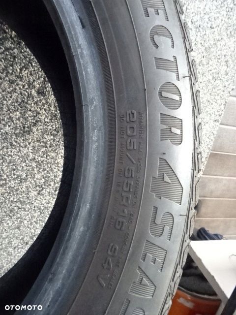 205/55/R16 94V Goodyear Vector 4seasons Gen-2 - 6