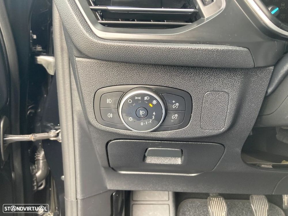 Ford Focus SW 1.5 TDCi EcoBlue Titanium - 17