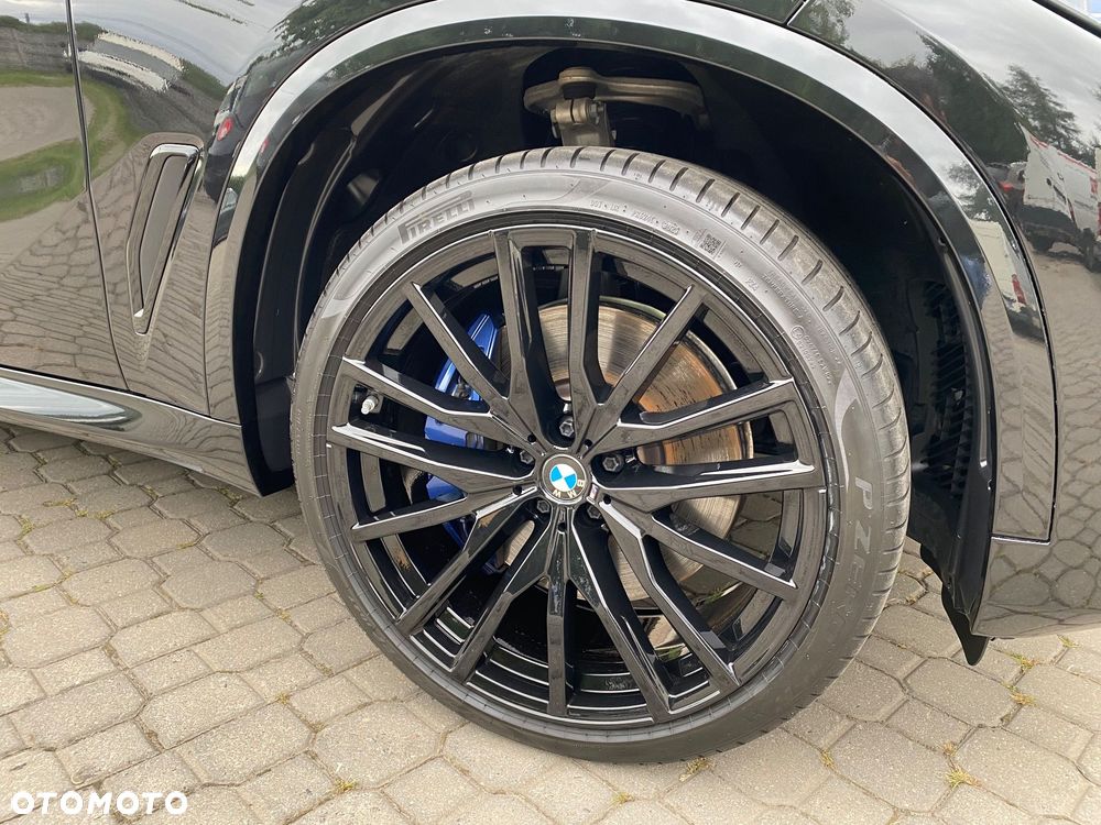 BMW X5 M M50i - 30