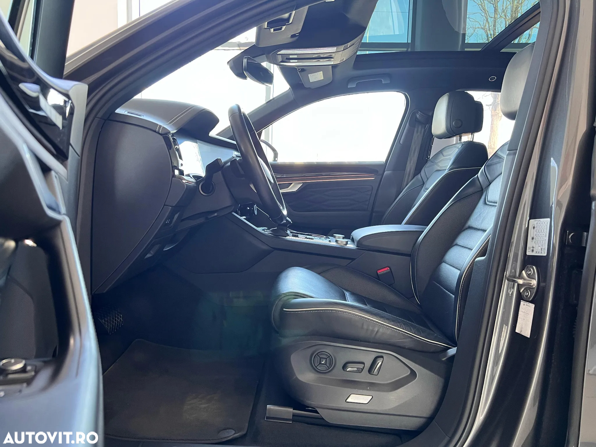 Volkswagen Touareg - 6