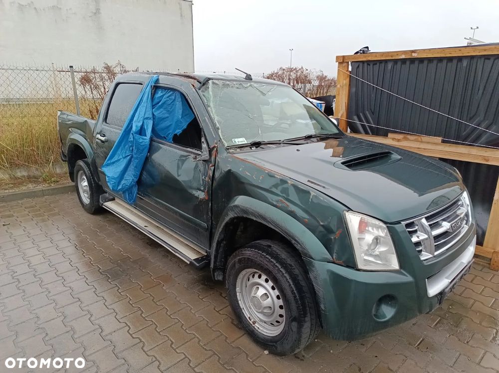 Isuzu D-Max 2.5d DC LS - 1