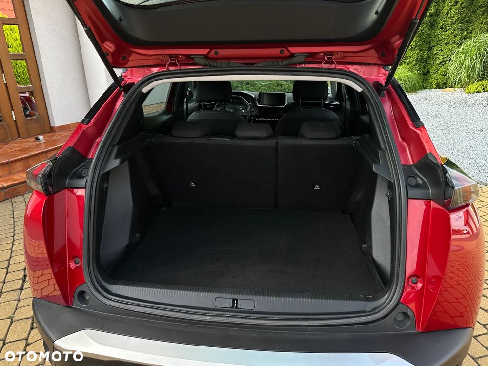 Peugeot 2008 1.2 Pure Tech GPF Allure S&S - 16