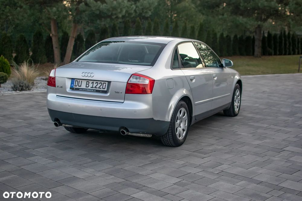 Audi A4 Avant - 4