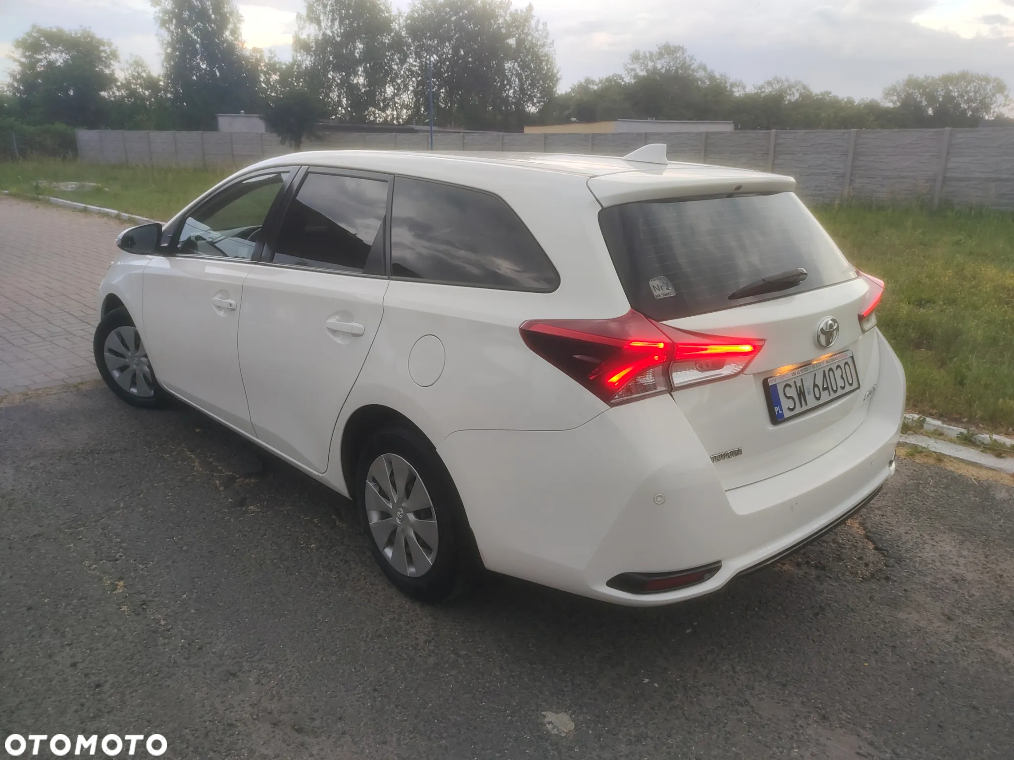 Toyota Auris 1.4 D-4D Active - 2
