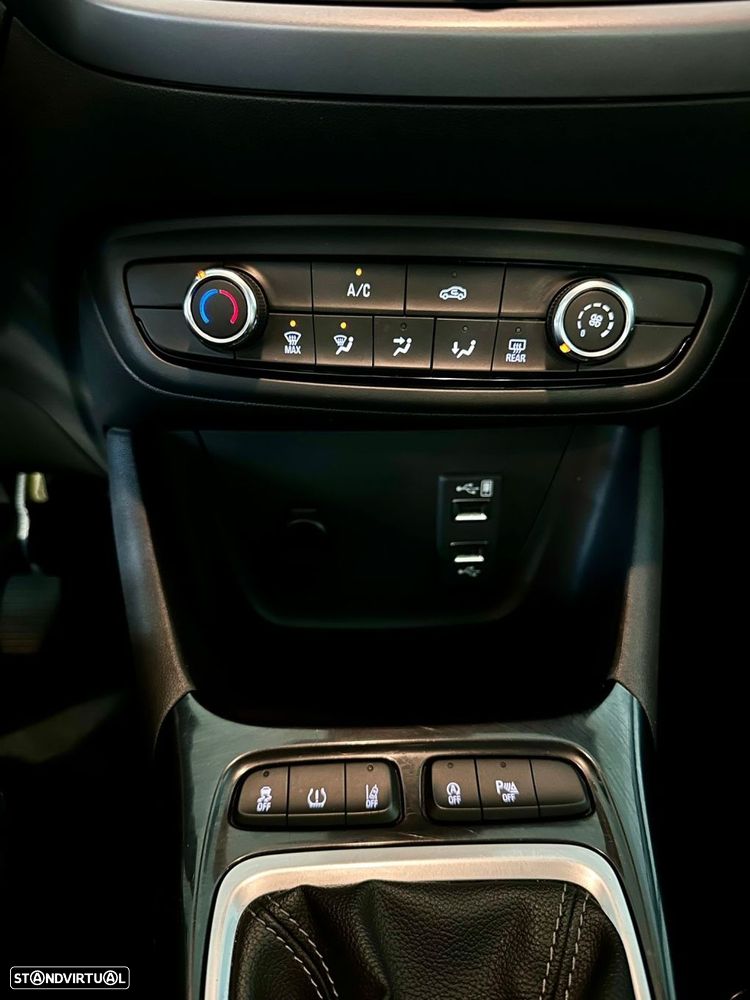 Opel Crossland 1.2 Business Edition - 28