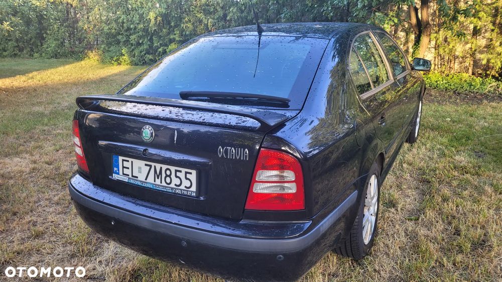Skoda Octavia 1.6 Ambiente - 6