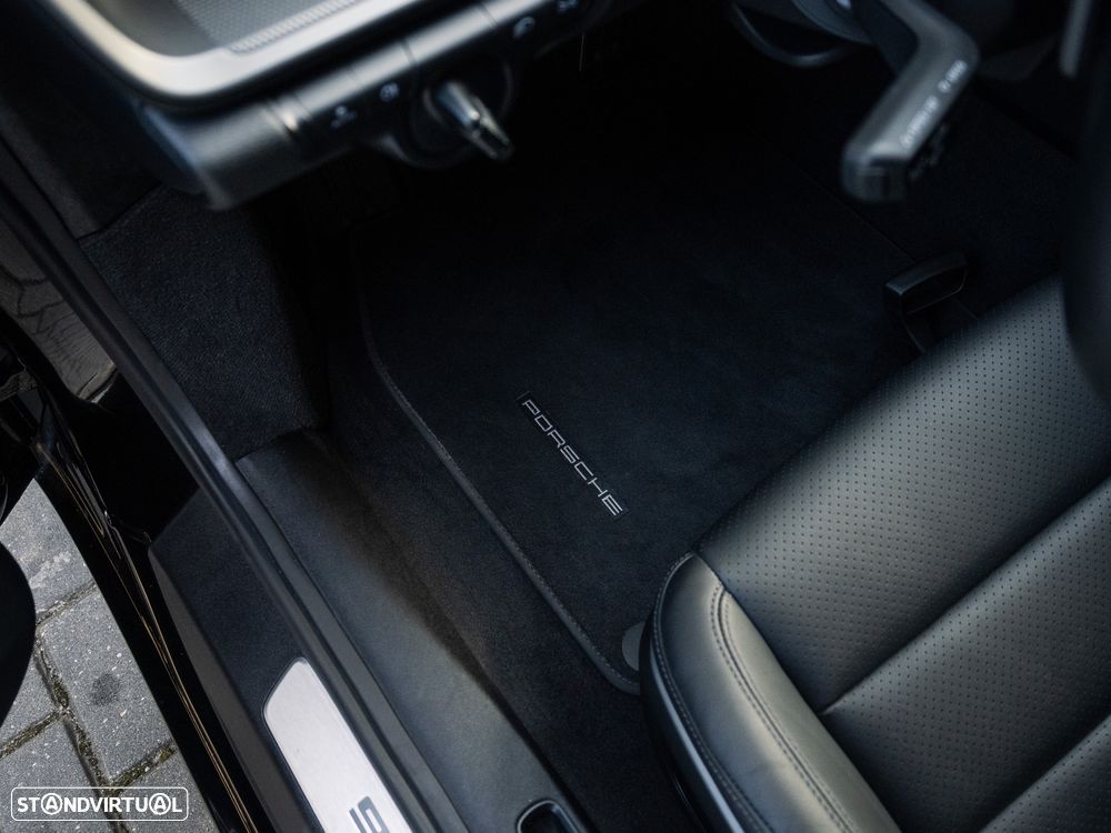 Porsche 911 (992) Carrera S PDK - 36