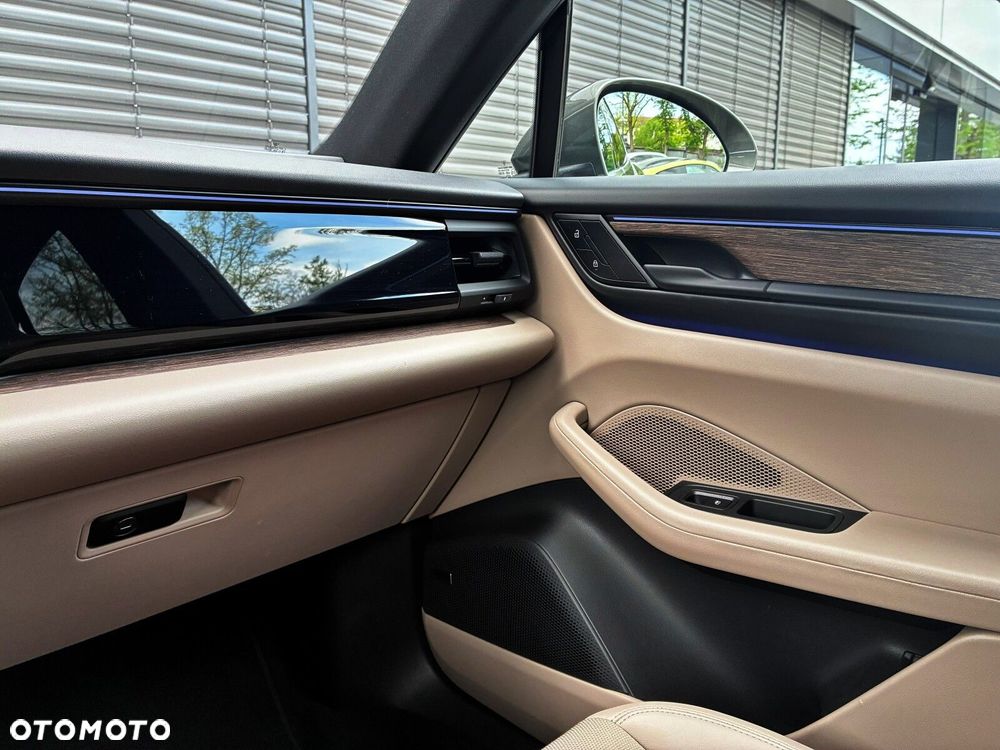 Porsche Macan - 35
