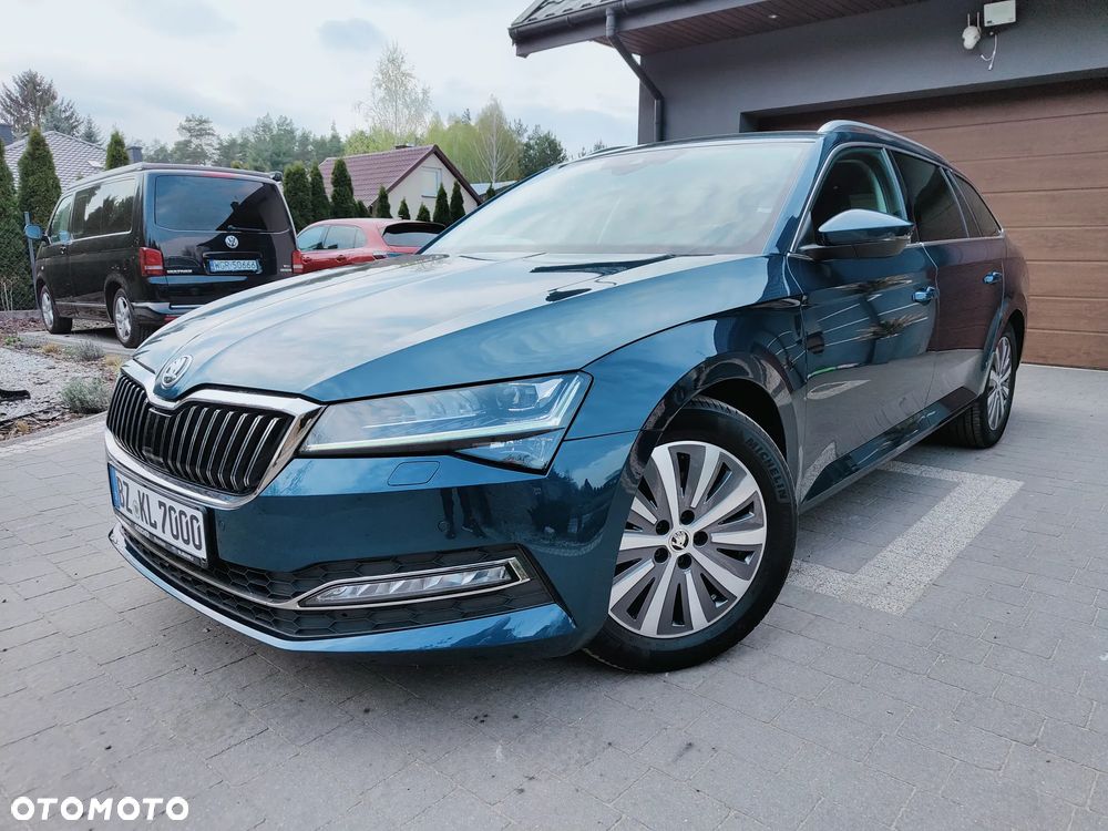 Skoda Superb 2.0 TDI DSG Premium Edition - 2
