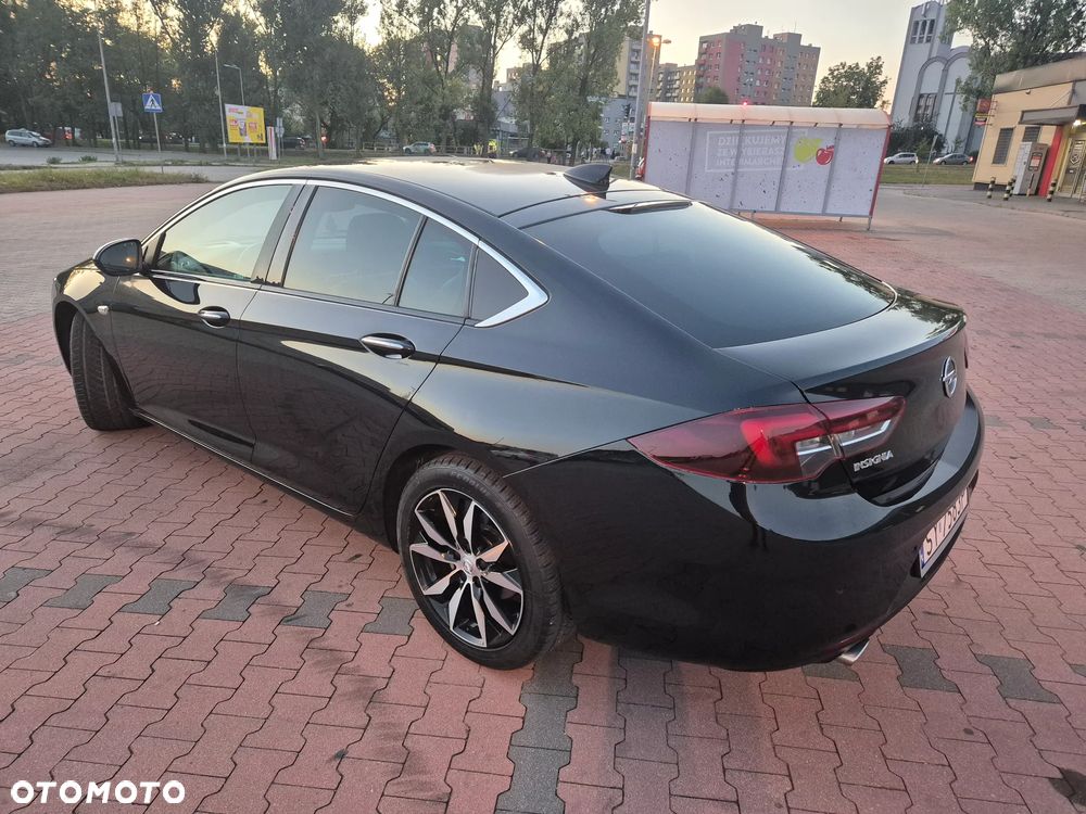 Opel Insignia Sports Tourer 2.0 Diesel Ultimate Exclusive - 2