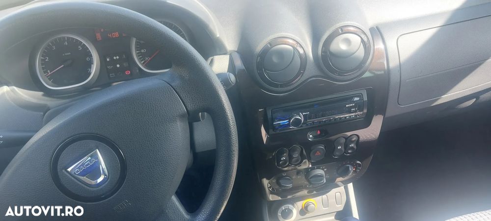 Dacia Duster 1.6 4x4 Laureate - 19