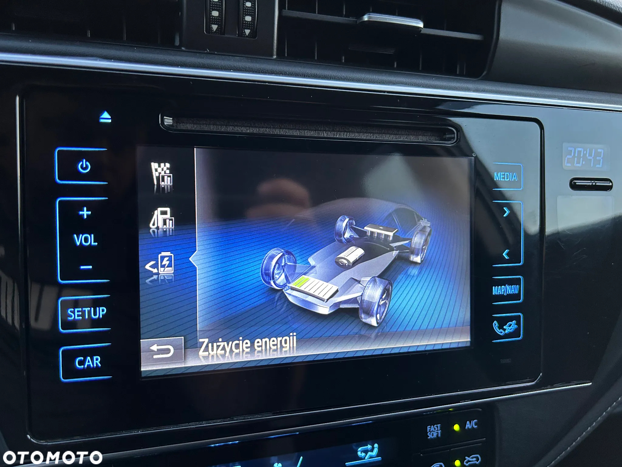 Toyota Auris Hybrid 135 Premium - 39