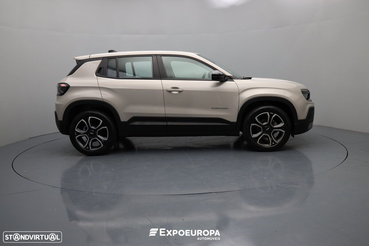 Jeep Avenger 1.2 GSE T3 Altitude - 4