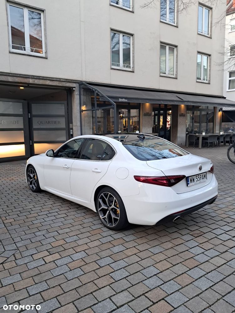 Alfa Romeo Giulia - 3